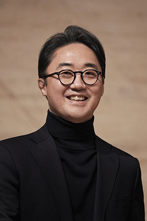 Hyun Chul Lee